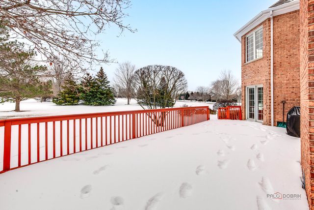 37181 N Fox Hill Drive, Wadsworth, IL 60083