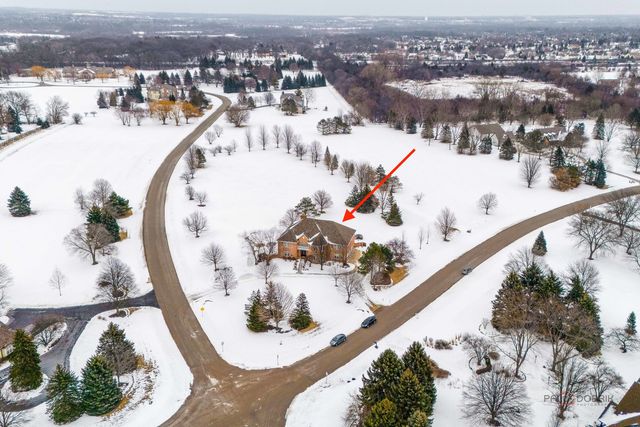 37181 N Fox Hill Drive, Wadsworth, IL 60083