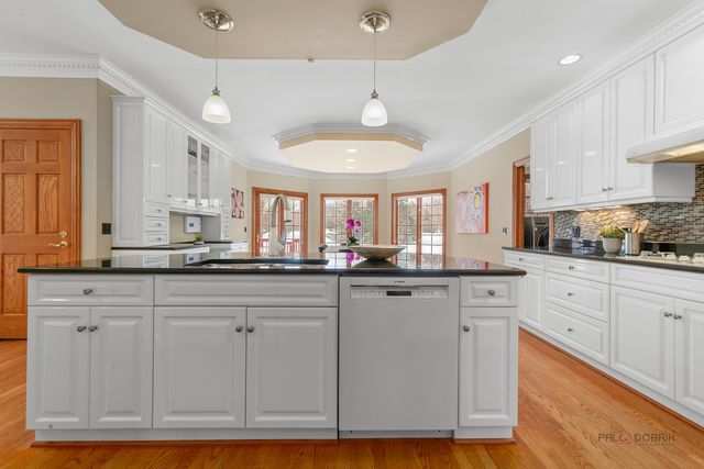 37181 N Fox Hill Drive, Wadsworth, IL 60083