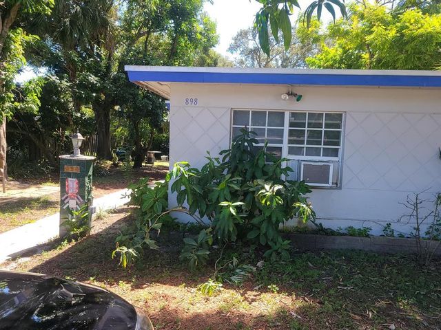 898 NE 39TH Street 2, Oakland Park, FL 33334