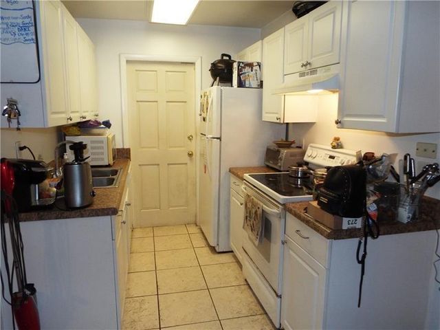 898 NE 39TH Street 2, Oakland Park, FL 33334