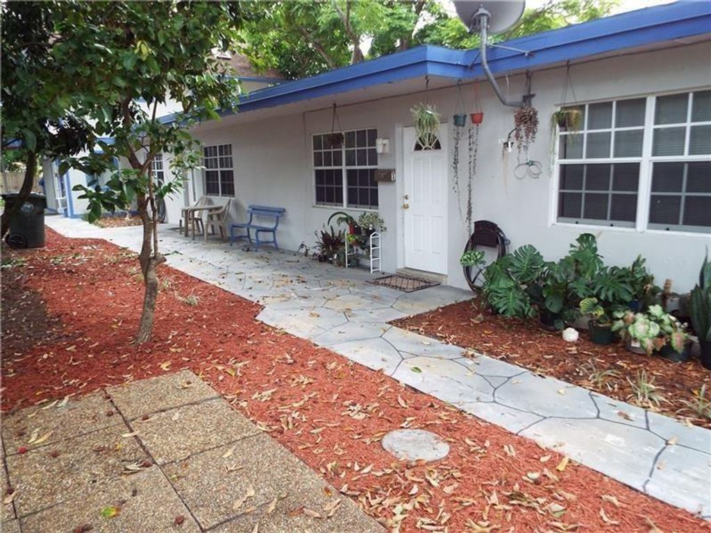 898 NE 39TH Street 2, Oakland Park, FL 33334