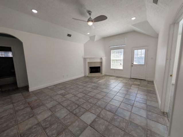 104 Ponderosa Trail, Conroe, TX 77301