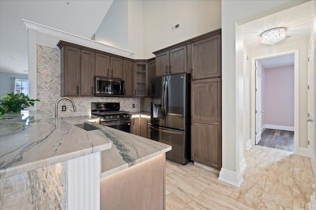 370 Roosevelt Street, Canton Twp, MI 48188