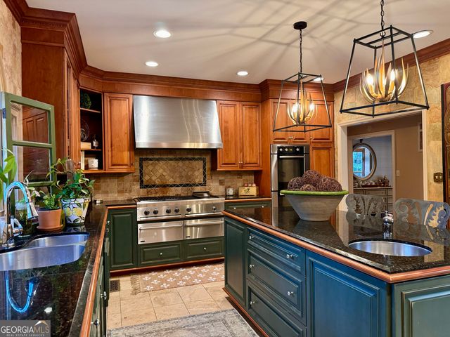 124 N Valhalla Lane, Cordele, GA 31015