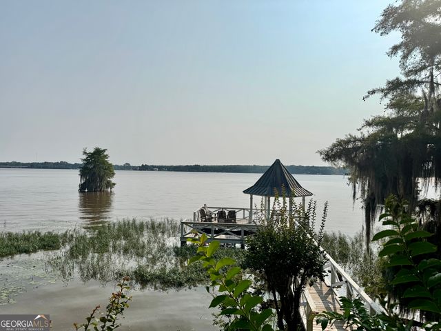 124 N Valhalla Lane, Cordele, GA 31015