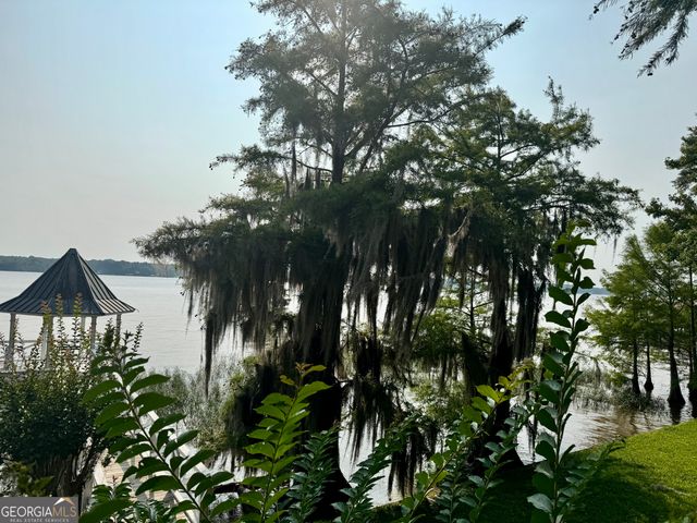 124 N Valhalla Lane, Cordele, GA 31015