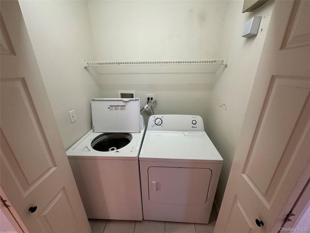 47 Summerfield Lane N, Riverhead, NY 11901