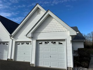 47 Summerfield Lane N, Riverhead, NY 11901