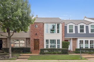 1223 Fountain View Drive 124, Houston, TX 77057