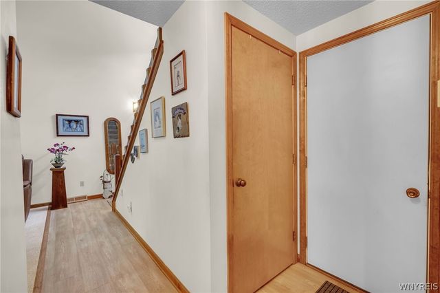 136 Northwood Drive, Lancaster, NY 14043