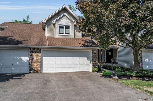 136 Northwood Drive, Lancaster, NY 14043