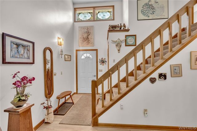 136 Northwood Drive, Lancaster, NY 14043