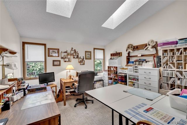 136 Northwood Drive, Lancaster, NY 14043