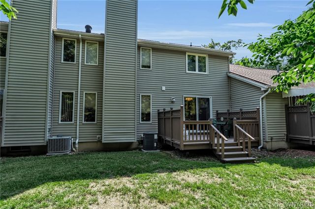 136 Northwood Drive, Lancaster, NY 14043