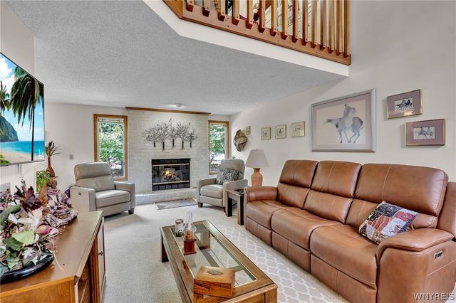 136 Northwood Drive, Lancaster, NY 14043