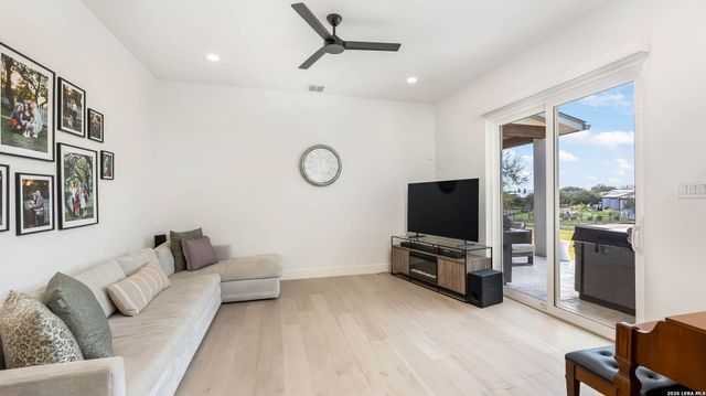 729 Fossil Springs, Bulverde, TX 78163