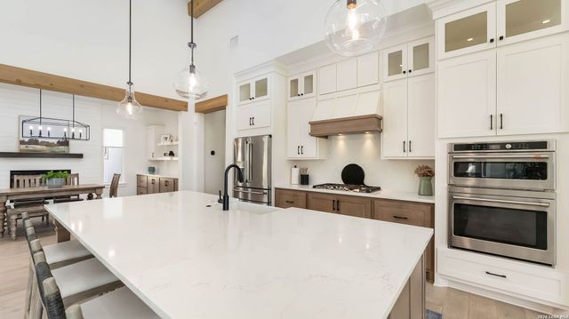 729 Fossil Springs, Bulverde, TX 78163