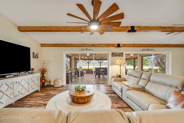 1516 Eagles Circle, Sebastian, FL 32958