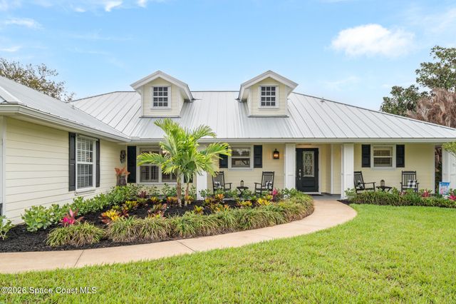 1516 Eagles Circle, Sebastian, FL 32958