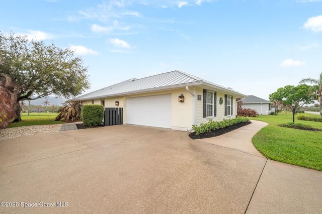 1516 Eagles Circle, Sebastian, FL 32958