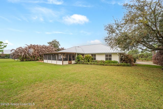 1516 Eagles Circle, Sebastian, FL 32958