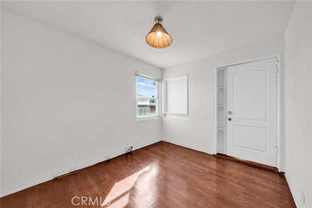 8843 De Haviland, Los Angeles, CA 90045