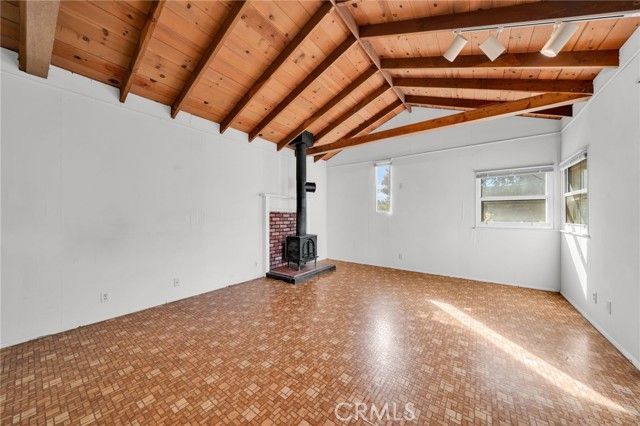 8843 De Haviland, Los Angeles, CA 90045