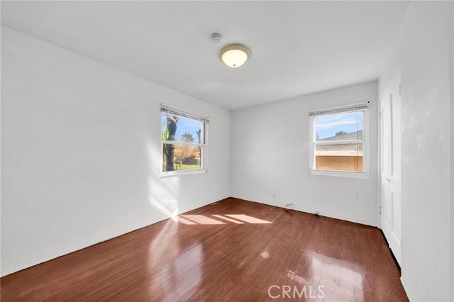 8843 De Haviland, Los Angeles, CA 90045