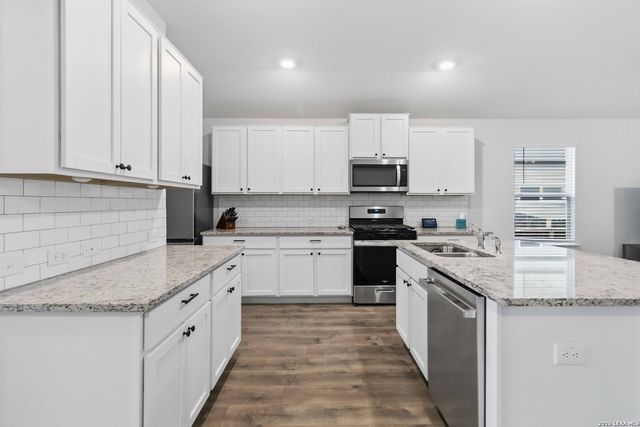 131 Festive Coquette, San Antonio, TX 78253