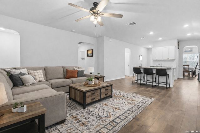 131 Festive Coquette, San Antonio, TX 78253