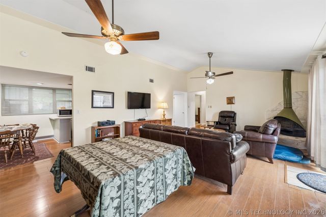 4691 S Winston Avenue, Tulsa, OK 74135