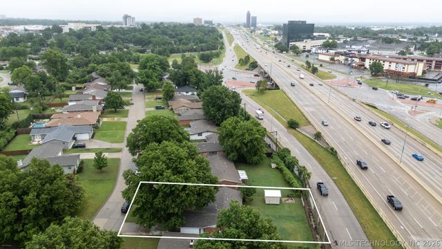 4691 S Winston Avenue, Tulsa, OK 74135