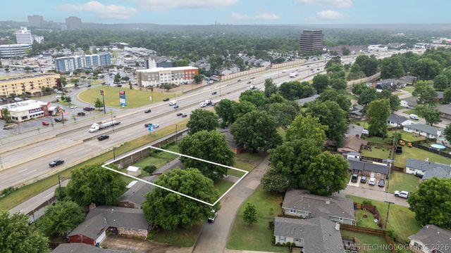 4691 S Winston Avenue, Tulsa, OK 74135