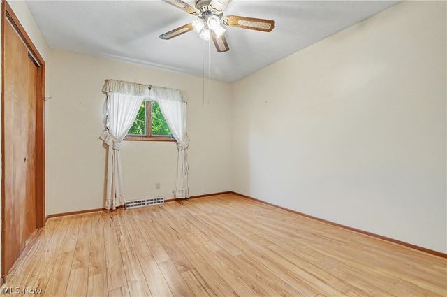 4250 Herr Fieldhouse Road, Southington, OH 44470