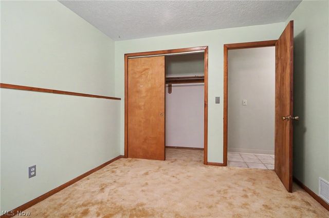 4250 Herr Fieldhouse Road, Southington, OH 44470