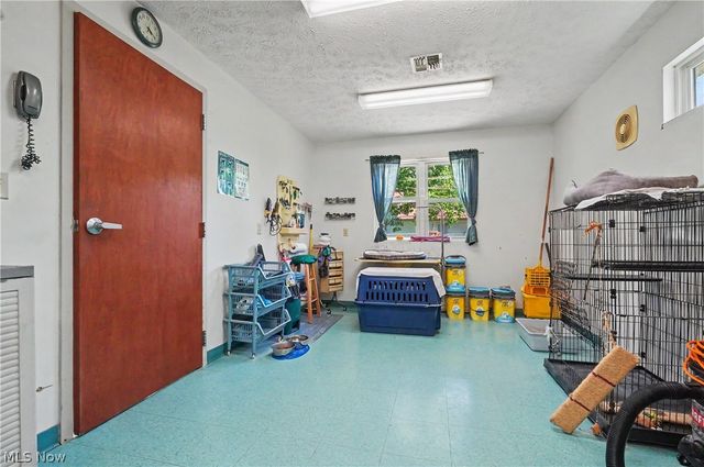 4250 Herr Fieldhouse Road, Southington, OH 44470