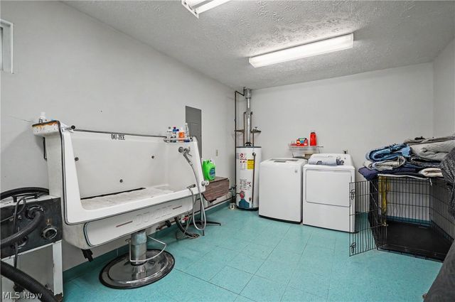 4250 Herr Fieldhouse Road, Southington, OH 44470