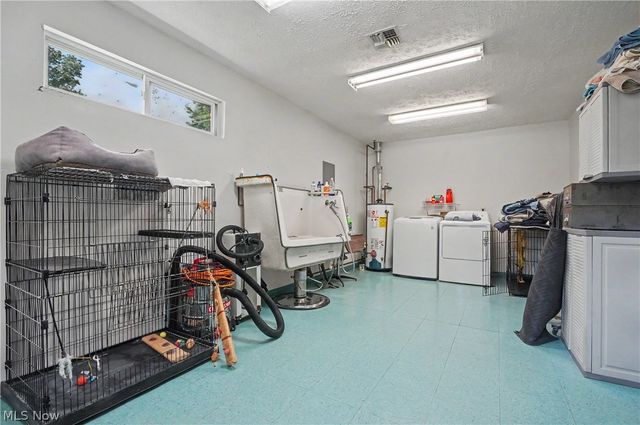 4250 Herr Fieldhouse Road, Southington, OH 44470