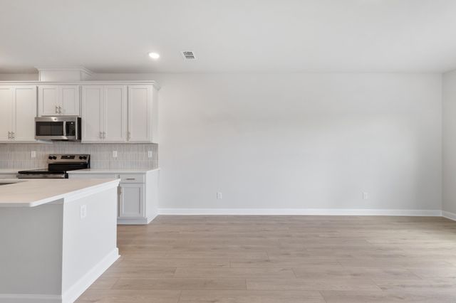 730 Ebb Tide Rd., Little River, SC 29566
