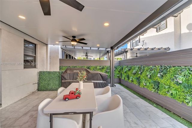 7903 NW 105th Ave, Doral, FL 33178