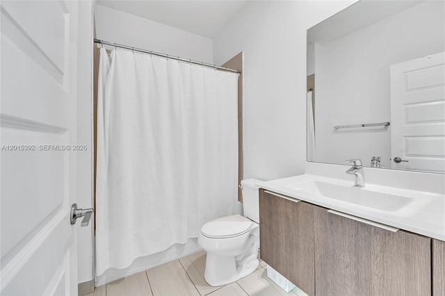 7903 NW 105th Ave, Doral, FL 33178