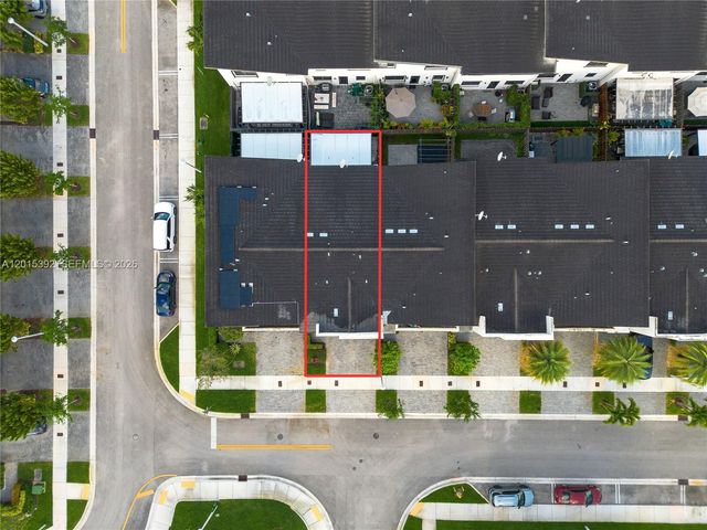 7903 NW 105th Ave, Doral, FL 33178