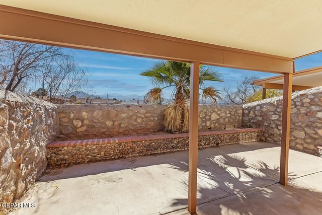 150 Silver Shadow Drive D, El Paso, TX 79912