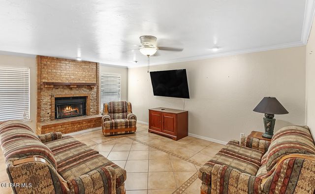 150 Silver Shadow Drive D, El Paso, TX 79912