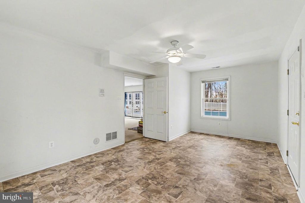 Image 33 of property listing at 1645 TIMBER SUMMIT DR, Westminster, MD 21157