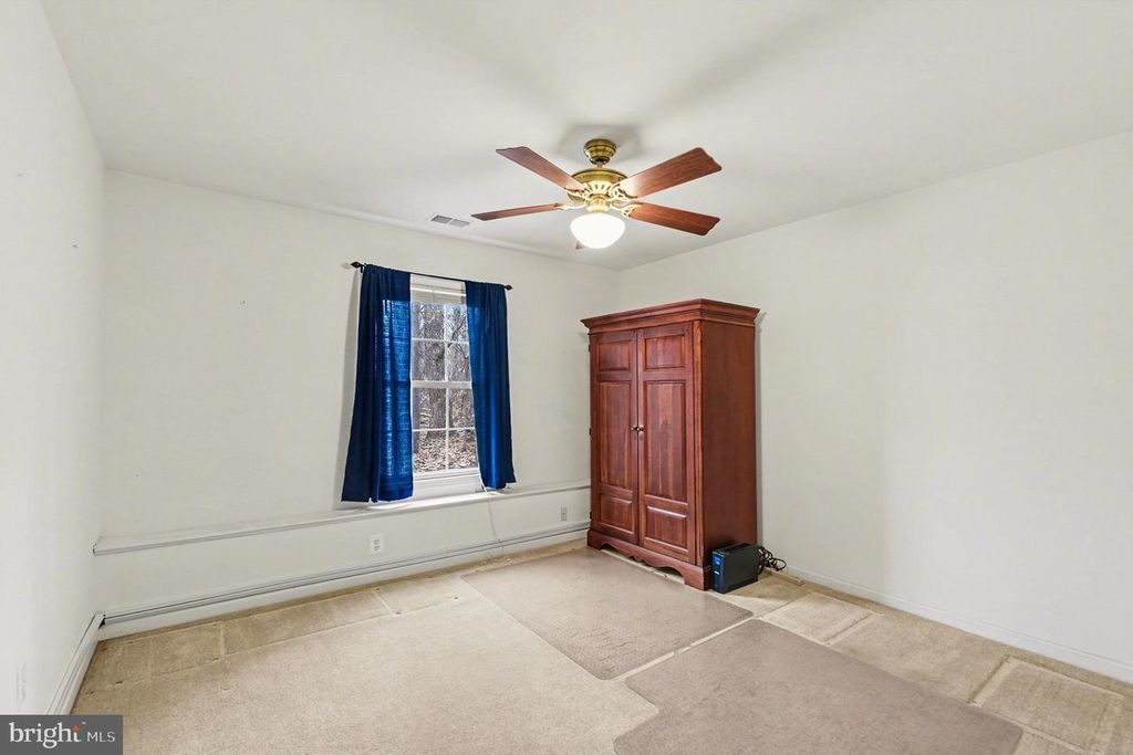 Image 37 of property listing at 1645 TIMBER SUMMIT DR, Westminster, MD 21157