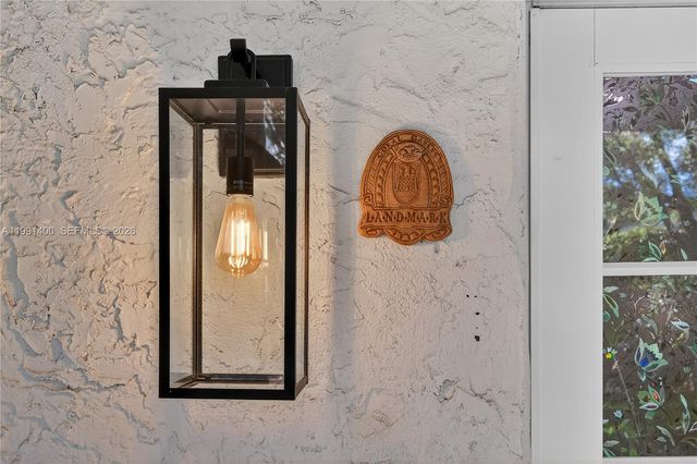 1109 Almeria Ave, Coral Gables, FL 33134