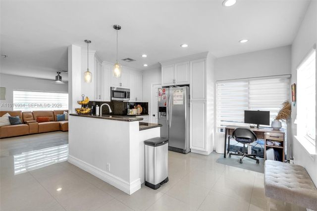 6002 Red Plum Ct 481, Tamarac, FL 33321