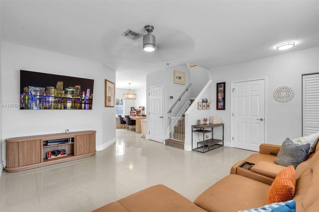 6002 Red Plum Ct 481, Tamarac, FL 33321